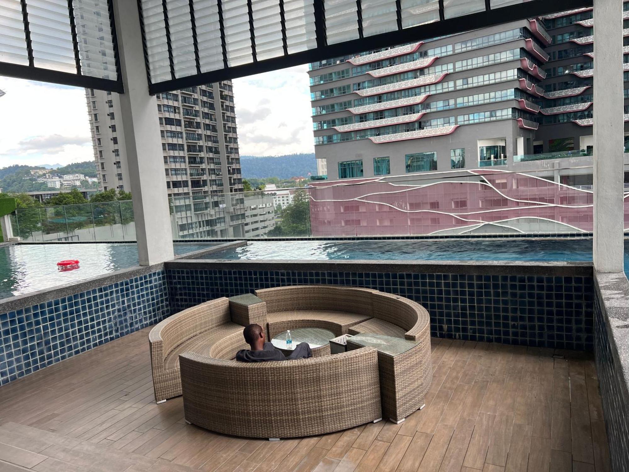 Reizz Residence By Classy Kuala Lumpur Exterior photo